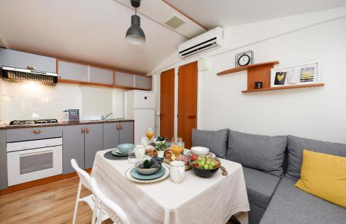 MIA mobile home with jacuzzi - Photo 18