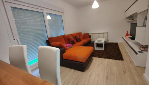 Ático espacioso en zona céntrica - Foto 4