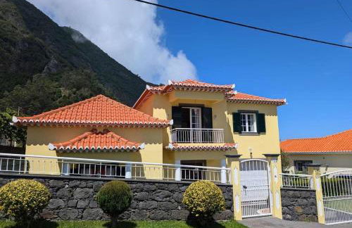 GuestReady - Tranquil Spot in São Vicente - Foto 1