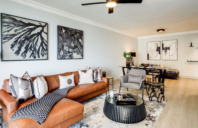 Cape Towns Charming Seaside Avaya Apartment - Photo 2