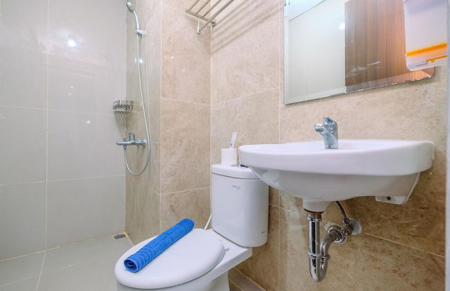 Modern Look And Homey 2Br Transpark Cibubur Apartment Near Mall - Foto 13