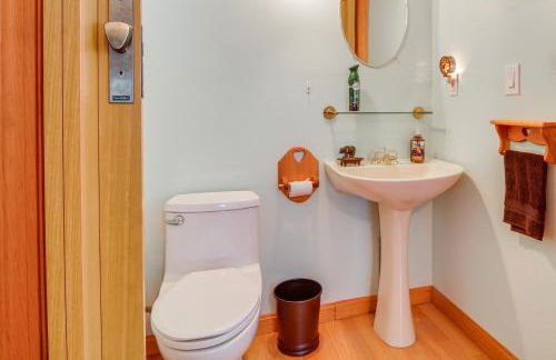 Pond and Snowmobile Trails On-Site Errol Escape! - Foto 11