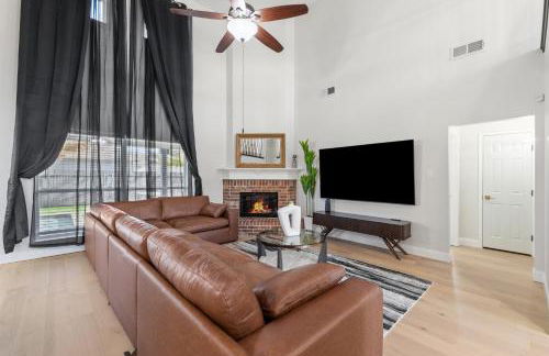 Spacious 5-bedroom villa in welcoming Burleson with WiFi, AC - Foto 57