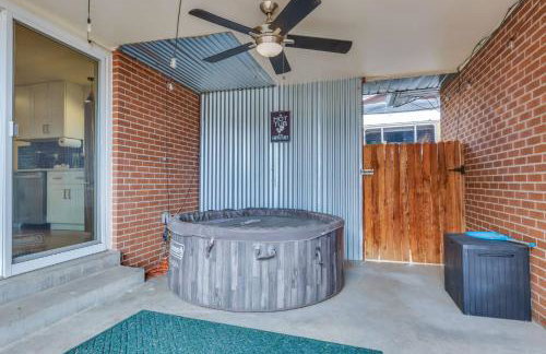 4BD Near DT | Hot Tub, Pingpong & Backyard Fun - Foto 7
