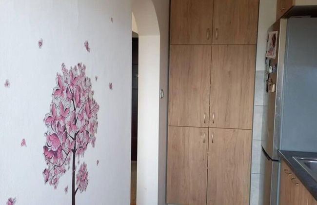 Stunning Color 1-bed Apartment in Skopje - Photo 34