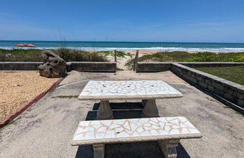 Beautiful Ormond Beachfront House! - Photo 3