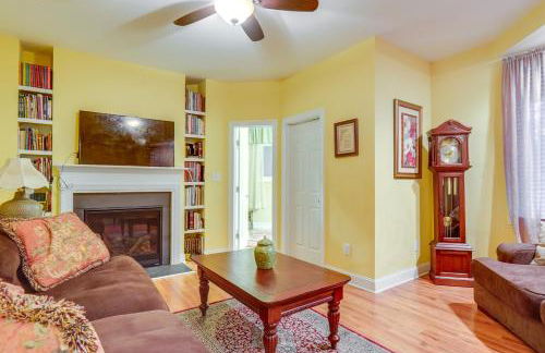 Spacious Lakefront Apt with Deck in Fayetteville! - Foto 15