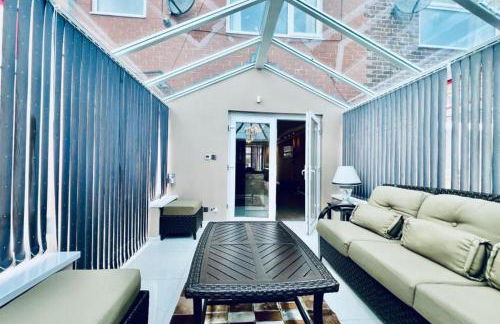 13 Guests - Free Parking - Manchester House - Foto 35