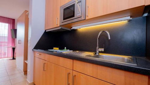 med Apart - Photo 3, stove