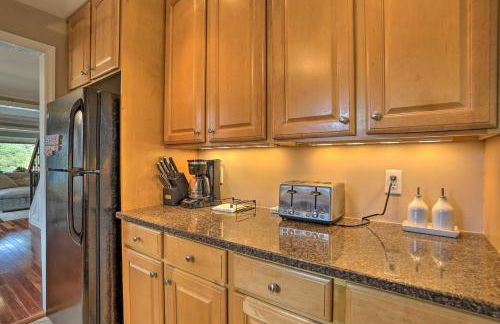 Lake Hopatcong Family Home with Boat Slip and Dock - Foto 11