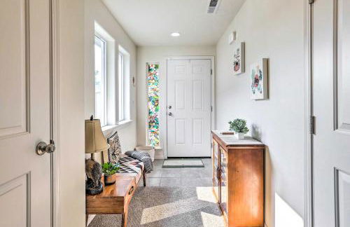 Prismatic Boise Retreat with Fenced Backyard! - Foto 5