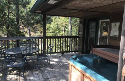 C11, Two bedroom, two bath log-sided, luxury Harbor North cottage with hot tub cottage - Foto 3