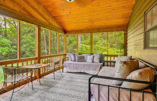 Smoky Mountain Cabin with Fire Pit and Stunning Views! - Foto 13