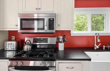 Cozy Colchester Cabin near Lake by RedAwning - Foto 18