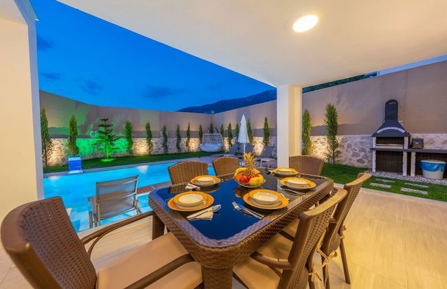 Luxury 4-bed Villa With Private Pool and Jacuzzi - Foto 45