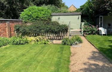 Beautiful Georgian cottage within a private walled garden - Foto 30