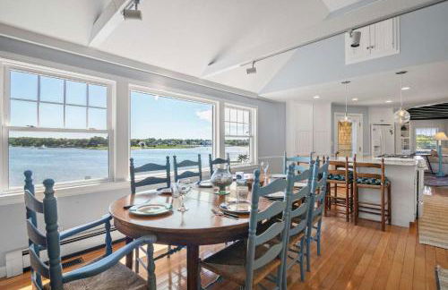 Stunning Waterfront Home w Private Dock - Foto 13