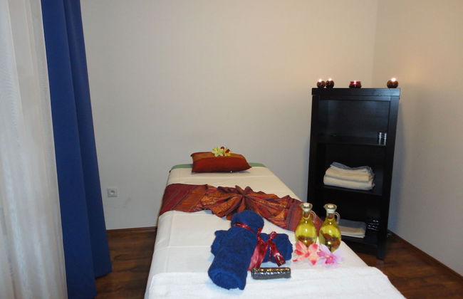 Melrose Apartments 2 - Photo 13