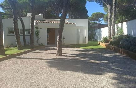 Diseño y luz entre los pinos - Foto 58