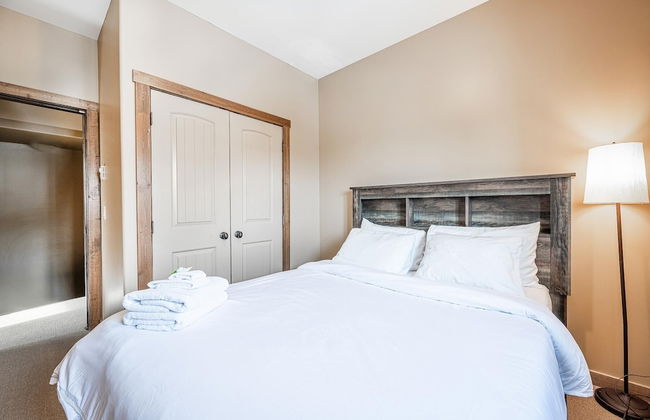 Trapper's Lodge 4 Bd W/great View, Private Hot Tub - Photo 6