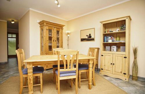 idyllsiche Lage, Ferienwohnung mit Terrasse, Meerblick - Haus Sonnenblume FeWo 04 - Photo 9