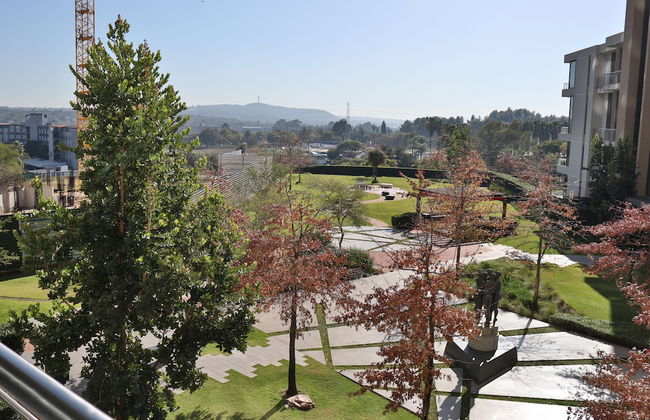 Menlyn Maine Luxury Rentals - Foto 23