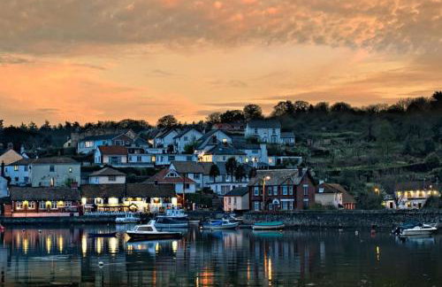 Oyster Cottage - Photo 1