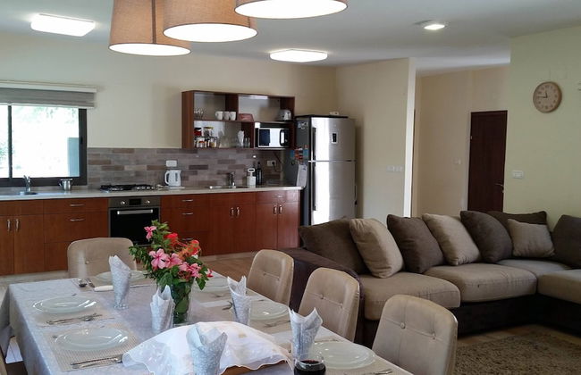 Villa BaGalil 5BR Retreat by Sea N' Rent - Foto 20