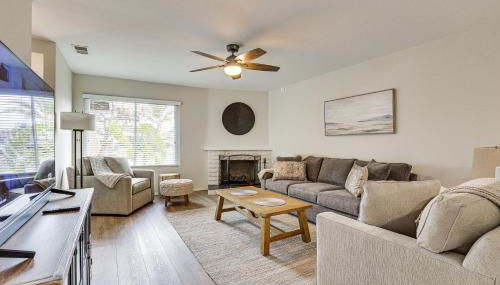 Sunny Oceanside Home with Patio, 5 Mi to Downtown! - Foto 4