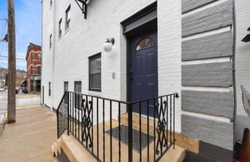 HostWise Stays - The Butler - Prime 1BR Butler St Apt, across from Umami - Foto 29