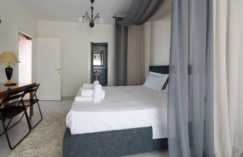 Amazing view with huge balcony - Photo 17