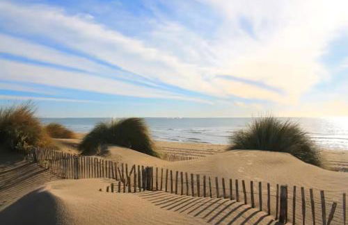 Charming 1 Bedroom Apartment with terrace air conditioning and private parking - Photo 18