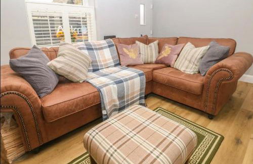 Sunshine Cottage Tideswell, Games room included. - Foto 7