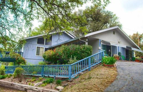 Beautiful Pet-Friendly Spacious Lodge near Yosemite & Lakes 12 Beds 6 BR up to 16 people - Foto 36