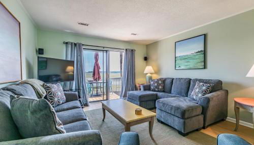 NEW LISTING! Two Bedrooms in A Building with Marsh and Ocean Views - Foto 5