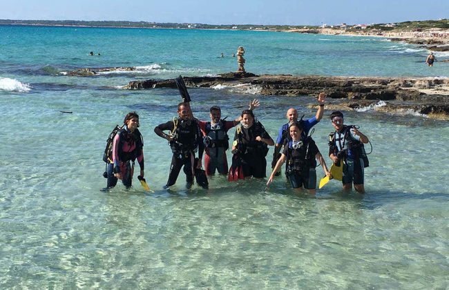 Bautismo de buceo en la playa de Migjorn - Foto 4