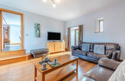 4 Bed in Llangyndeyrn CWRTY - Photo 11