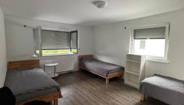 Unterkunft nahe Flughafen, mit Dachterrasse, 3 Schlafzimmer - Foto 2
