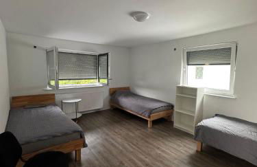 Unterkunft nahe Flughafen, mit Dachterrasse, 3 Schlafzimmer - Foto 2