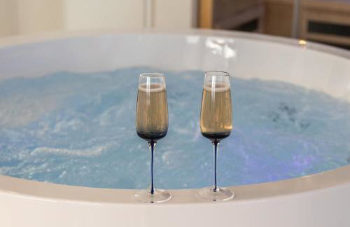 Suite romantique Santorini avec Balnéo & Sauna - Foto 22