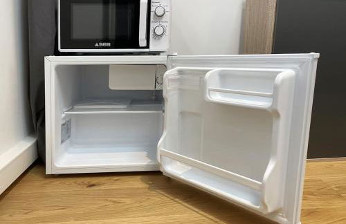 HOMEY TINY - Chambre privée - Située en Hyper-centre - Disney Plus et Wifi inclus - Sans SDB - Proche de Genève et des transports en commun - Foto 12