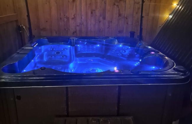 Bucovina-a-framehouse-hottub-fireplace-patio-wifi - Foto 5