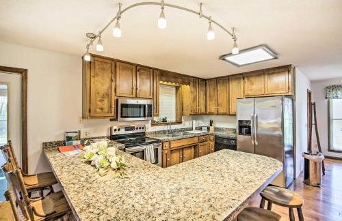 Country Home with Fire Pit 40 Mi to Nashville! - Foto 6