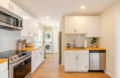 Luxury 2BR Oceanfront Condo with Rooftop Patio, 2 Minute Walk to the Beach! - Foto 19