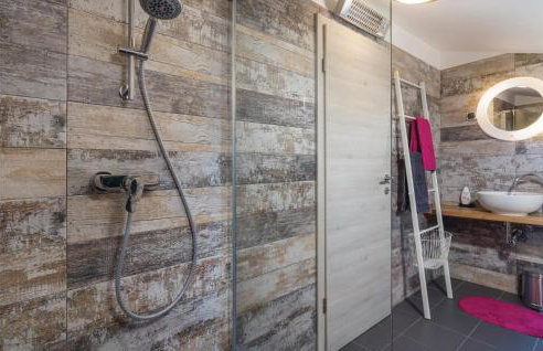 Gorgeous Home In Nedescina With Sauna - Foto 76