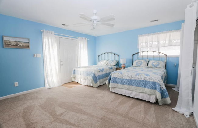 Beautiful Sea Gem - Condo 1 4 mi From Beach w Pool - Foto 2