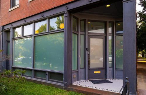 Gorgeous 5BR Storefront Home ABODEbucks - Foto 2