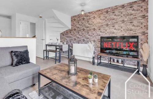 Beautiful 5 Bedroom Home in the City Centre with gated parking - Foto 9