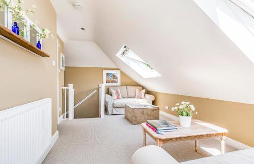 Charming Cottage with Garden - Pass the Keys - Foto 33