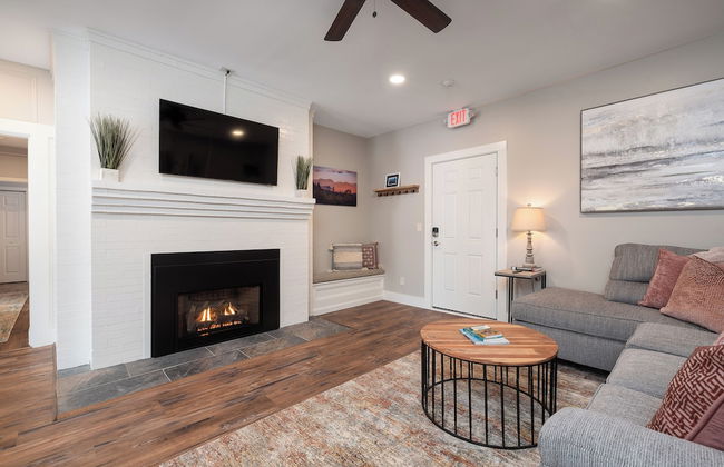 TuckAway Suites at East Branch - Photo 5